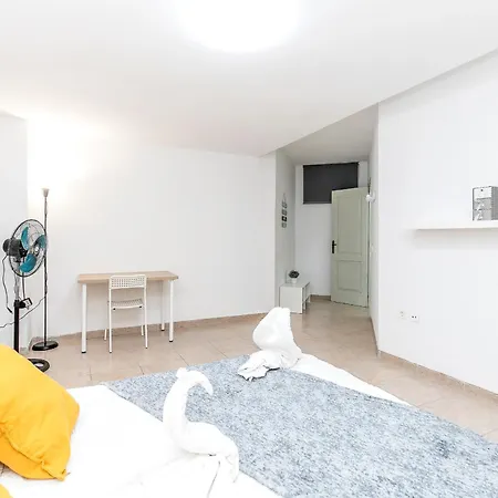 Relax By The Sea At Medano Retreat Terrace Pool * El Médano