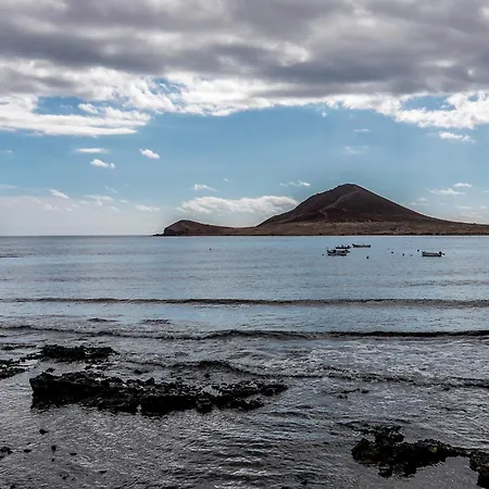 Relax By The Sea At Medano Retreat Terrace Pool El Médano