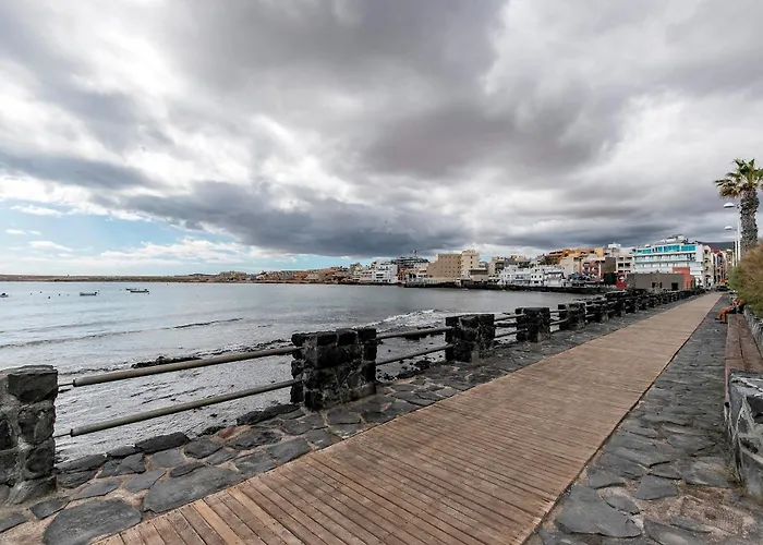 Relax By The Sea At Medano Retreat Terrace Pool *